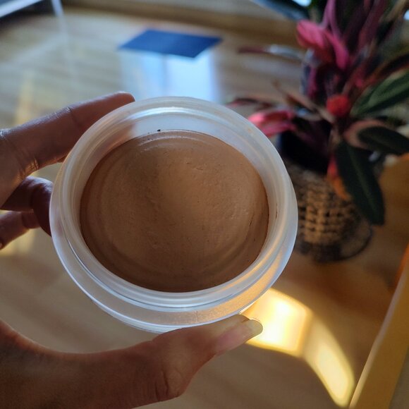 Chanel Bronzing Cream - Picture 2 of 7
